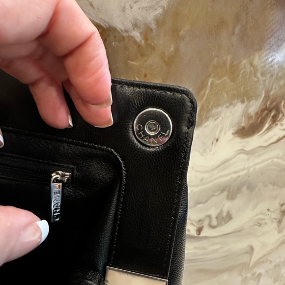 Chanel Large Black Chevron Quilted Caviar Turn Lock CC Oversize Clutch Bag - Picture 8 of 16